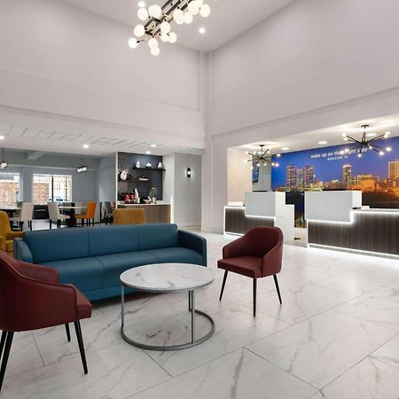 La Quinta Inn & Suites By Wyndham Ft Worth-Burleson Εξωτερικό φωτογραφία